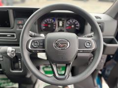 ☆ステアリングホイール☆手にしっくりくる握り心地で滑りにくく運転も快適です！ 6