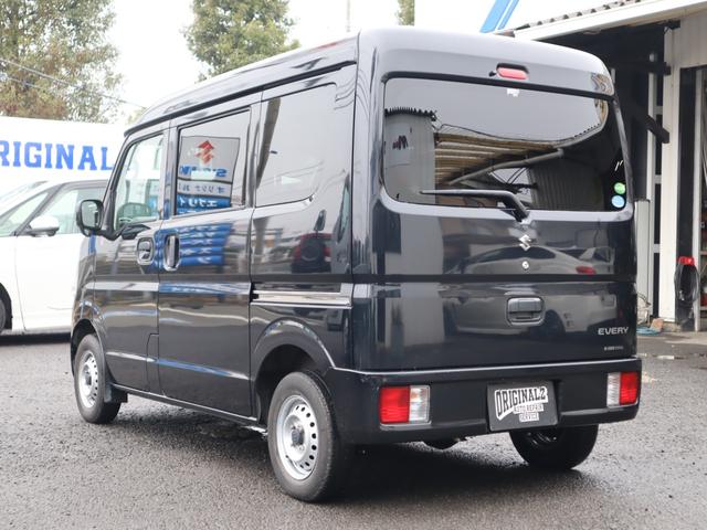 エブリイ ＰＣリミテッド　パートタイム４ＷＤ（後輪駆動ベース）！インパネ５速ＭＴ車！純正オーディオ！ＣＤ！キーレス！スペアキー有！純正フロアマット！ワンオーナー！（7枚目）