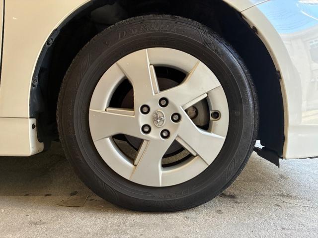 プリウス S 禁煙車 全国対応1年保証付 純正ナビ バックカメラ フルセグTV Bluetoothオーディオ スマートキー&プッシュスタート ETC 純正アルミホイール オートライト ステアリングスイッチ HID(26枚目)