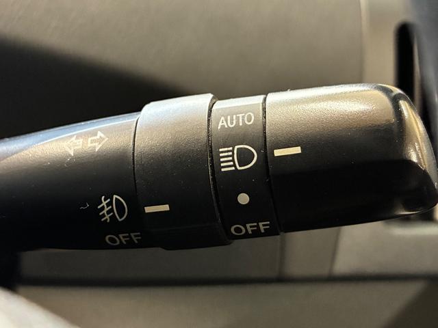 プリウス S 禁煙車 全国対応1年保証付 純正ナビ バックカメラ フルセグTV Bluetoothオーディオ スマートキー&プッシュスタート ETC 純正アルミホイール オートライト ステアリングスイッチ HID(46枚目)