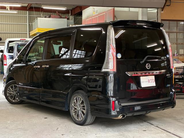 セレナ ライダー ブラックライン S-ハイブリッド 禁煙車 純正8インチナビ&フリップダウンモニター 両側パワースライドドア アラウンドビューモニター(全周囲カメラ)エマージェンシーブレーキ LEDヘッドライト ライダー専用エアロパーツ(オーテック)(20枚目)