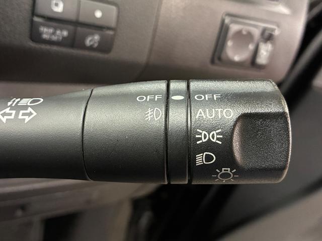 セレナ ライダー ブラックライン S-ハイブリッド 禁煙車 純正8インチナビ&フリップダウンモニター 両側パワースライドドア アラウンドビューモニター(全周囲カメラ)エマージェンシーブレーキ LEDヘッドライト ライダー専用エアロパーツ(オーテック)(51枚目)