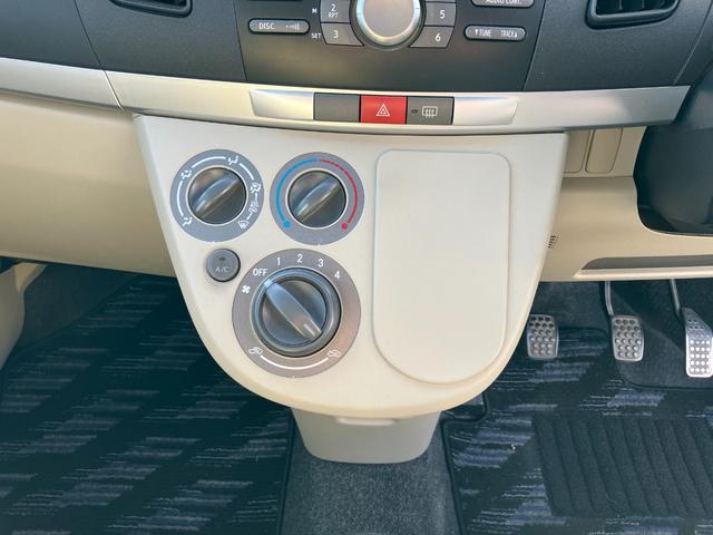 ムーヴ Ｌ　５ＭＴ　マニュアル車　キーレスエントリー　純正オーディオＣＤ／ＡＭ／ＦＭ　エアコン　パワステ　パワーウィンドウ　エアバック　盗難防止システム　衝突安全ボディ（8枚目）