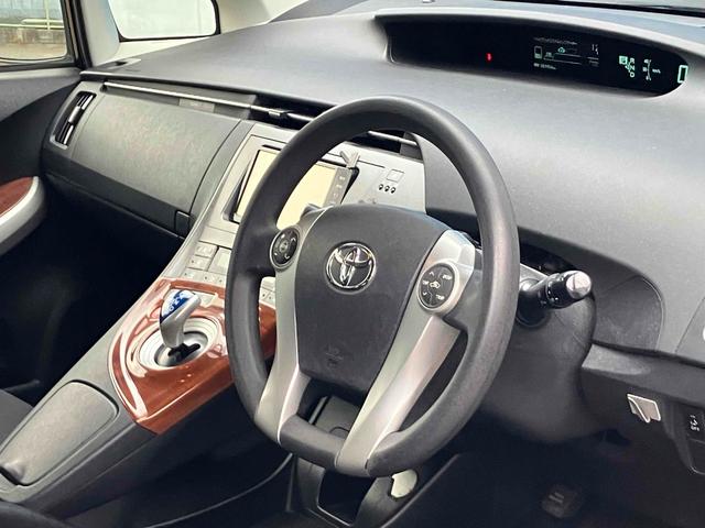 プリウス S ETC バックカメラ ナビ TV アルミホイール オートライト HID CVT スマートキー 電動格納ミラー 盗難防止システム CD DVD再生 ミュージックプレイヤー接続可 衝突安全ボディ ABS(2枚目)