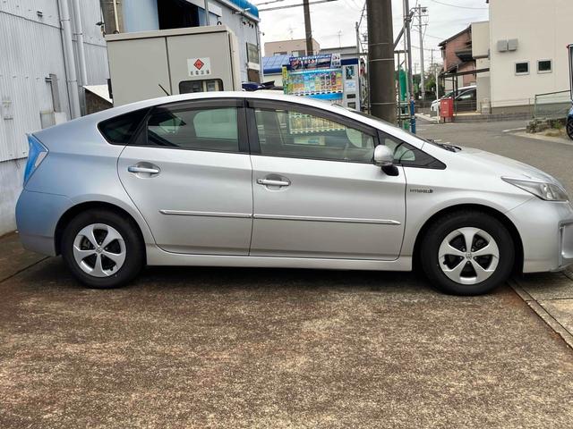 プリウス S ETC バックカメラ ナビ TV アルミホイール オートライト HID CVT スマートキー 電動格納ミラー 盗難防止システム CD DVD再生 ミュージックプレイヤー接続可 衝突安全ボディ ABS(15枚目)