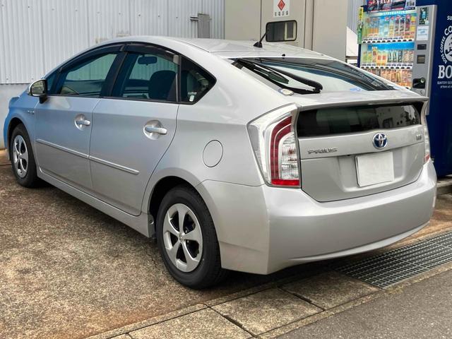 プリウス S ETC バックカメラ ナビ TV アルミホイール オートライト HID CVT スマートキー 電動格納ミラー 盗難防止システム CD DVD再生 ミュージックプレイヤー接続可 衝突安全ボディ ABS(17枚目)