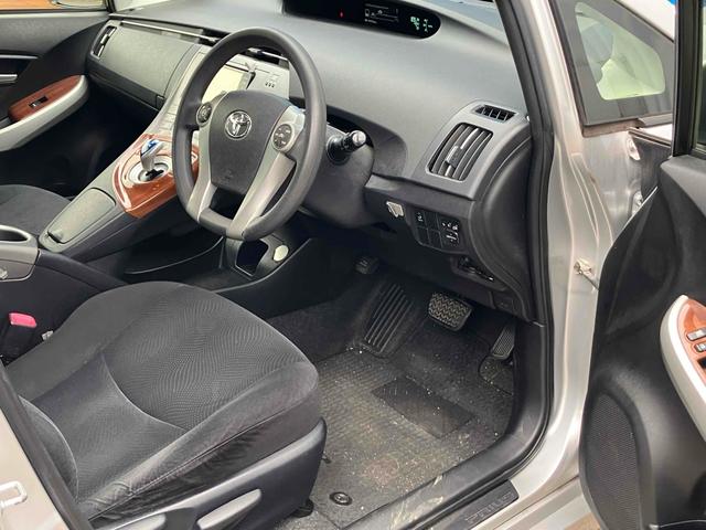 プリウス S ETC バックカメラ ナビ TV アルミホイール オートライト HID CVT スマートキー 電動格納ミラー 盗難防止システム CD DVD再生 ミュージックプレイヤー接続可 衝突安全ボディ ABS(50枚目)