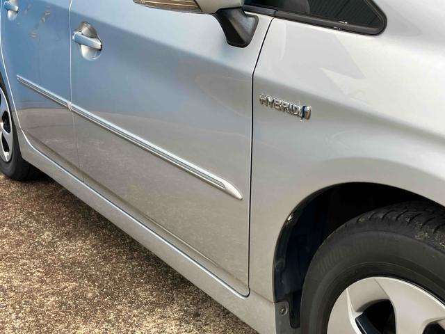 プリウス S ETC バックカメラ ナビ TV アルミホイール オートライト HID CVT スマートキー 電動格納ミラー 盗難防止システム CD DVD再生 ミュージックプレイヤー接続可 衝突安全ボディ ABS(70枚目)