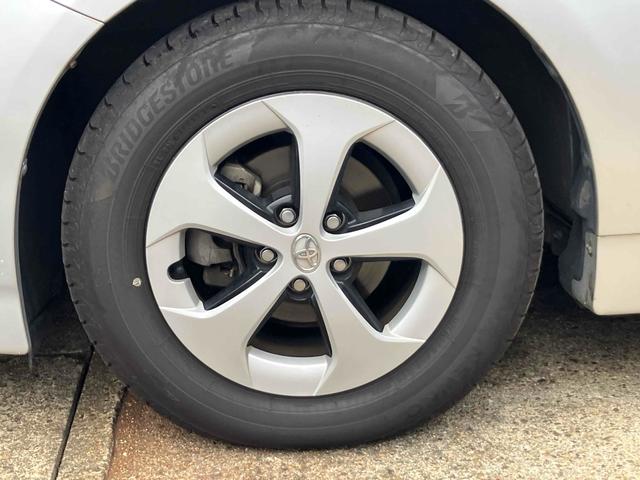 プリウス S ETC バックカメラ ナビ TV アルミホイール オートライト HID CVT スマートキー 電動格納ミラー 盗難防止システム CD DVD再生 ミュージックプレイヤー接続可 衝突安全ボディ ABS(71枚目)