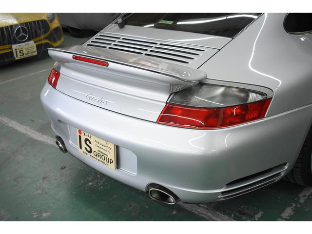 ９１１ターボ　カーボンインテリア　カーボンコンビハンドル　ブラックレザー　２メモリーパワーシート　シートヒーター　電動サンルーフ　アルカンターラルーフ　リトロニック　レッドキャリパー　ＥＴＣ　保証書　記録簿　取説(33枚目)