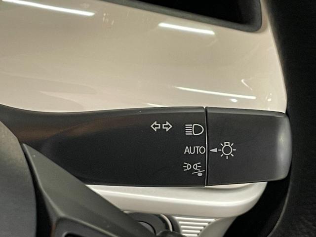 ハイブリッドＸ　４ＷＤ　スズキセーフティ　禁煙車　純正９インチナビ　フルセグＴＶ　Ｂｌｕｅｔｏｏｔｈ　全方位カメラ　純正タイヤ　両側パワスラ　ドラレコ　スズキコネクト　シートヒーター(20枚目)