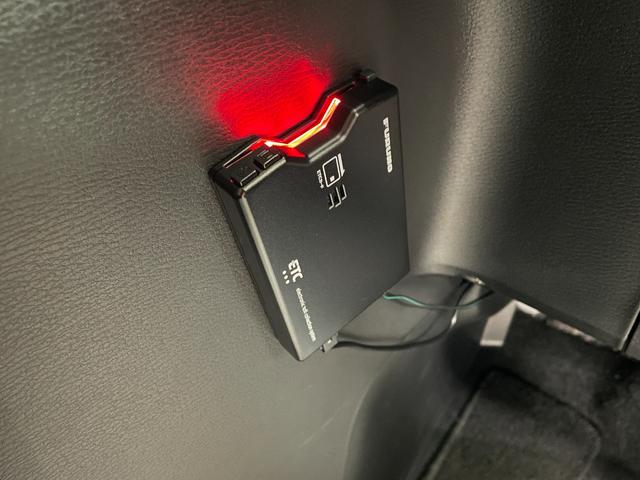 デリカD:5 P 4WD 8人乗り メモリーナビ フルセグTV 18インチ純正AW Bluetooth接続 全方位カメラ LEDヘッドライト ETC 両側スライドドア シートヒーター パワーシート プッシュスタート(33枚目)