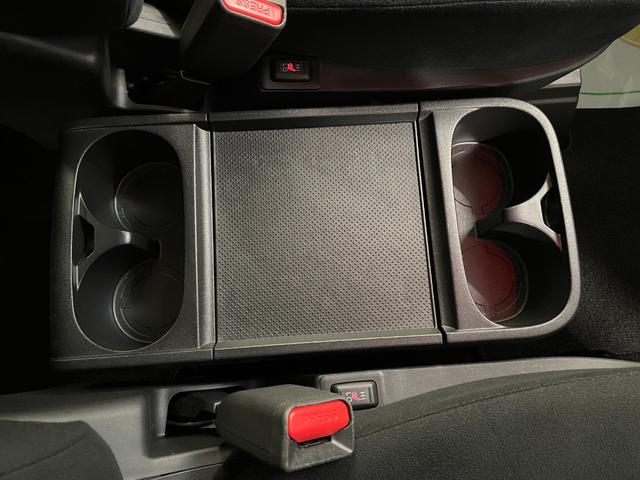 デリカD:5 P 4WD 8人乗り メモリーナビ フルセグTV 18インチ純正AW Bluetooth接続 全方位カメラ LEDヘッドライト ETC 両側スライドドア シートヒーター パワーシート プッシュスタート(34枚目)