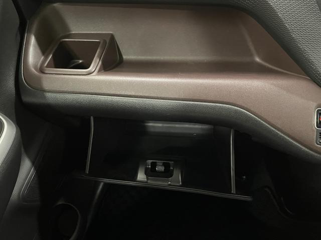 ソリオバンディット ハイブリッドＭＶ　４ＷＤ　スズキセーフティーサポート　純正ナビ　フルセグＴＶ　ＣＤ　ＤＶＤ再生　Ｂｌｕｅｔｏｏｔｈ接続　ＥＴＣ　ドラレコ　両側電動スライドドア　１５インチＡＷ　クルーズコントロール　プッシュスタート（37枚目）