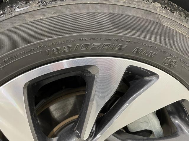 ソリオバンディット ハイブリッドＭＶ　４ＷＤ　スズキセーフティーサポート　純正ナビ　フルセグ　ＴＶ　ＥＴＣ　ドラレコ　ＣＤ　ＤＶＤ再生　Ｂｌｕｅｔｏｏｔｈ接続　両側電動スライドドア　１５インチ純正ＡＷ　クルーズコントロール（11枚目）