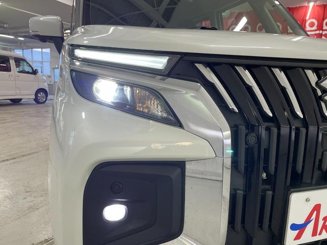 ソリオバンディット ハイブリッドＭＶ　４ＷＤ　スズキセーフティーサポート　純正ナビ　フルセグ　ＴＶ　ＥＴＣ　ドラレコ　ＣＤ　ＤＶＤ再生　Ｂｌｕｅｔｏｏｔｈ接続　両側電動スライドドア　１５インチ純正ＡＷ　クルーズコントロール（12枚目）