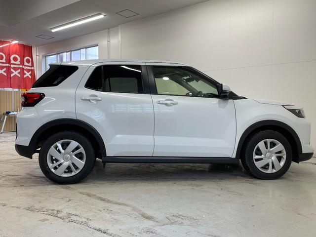 ライズ Ｘ　４ＷＤ　ナビ付　ＤＶＤ再生　バックカメラ　ＥＴＣ　ドラレコ　純正１６インチホイール　シートヒーター　プッシュスタート　ＵＳＢソケット　５人乗り　ＬＥＤヘッドライト（4枚目）