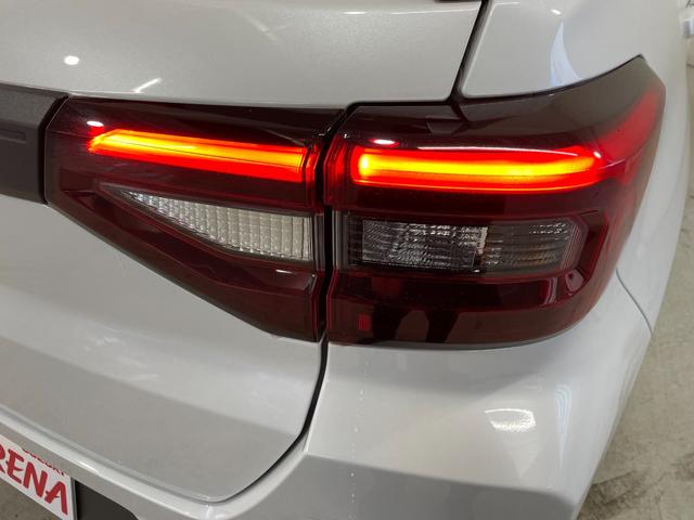 ライズ Ｘ　４ＷＤ　ナビ付　ＤＶＤ再生　バックカメラ　ＥＴＣ　ドラレコ　純正１６インチホイール　シートヒーター　プッシュスタート　ＵＳＢソケット　５人乗り　ＬＥＤヘッドライト（9枚目）