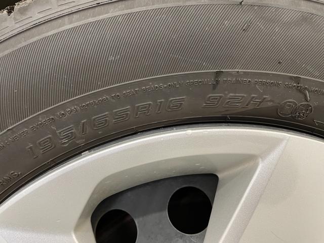 ライズ Ｘ　４ＷＤ　ナビ付　ＤＶＤ再生　バックカメラ　ＥＴＣ　ドラレコ　純正１６インチホイール　シートヒーター　プッシュスタート　ＵＳＢソケット　５人乗り　ＬＥＤヘッドライト（11枚目）