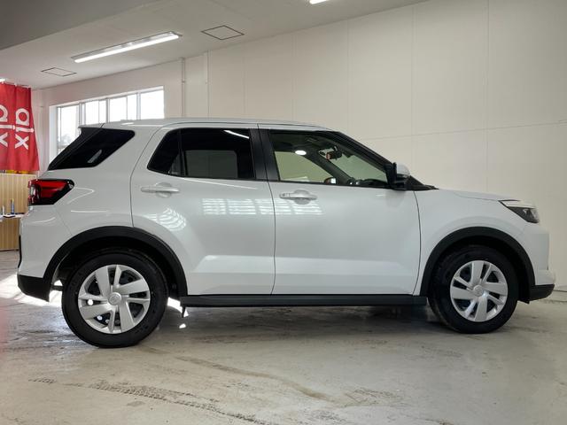 ライズ Ｘ　４ＷＤ　ナビ付　ＤＶＤ再生　バックカメラ　ＥＴＣ　ドラレコ　純正１６インチホイール　シートヒーター　プッシュスタート　ＵＳＢソケット　５人乗り　ＬＥＤヘッドライト（4枚目）