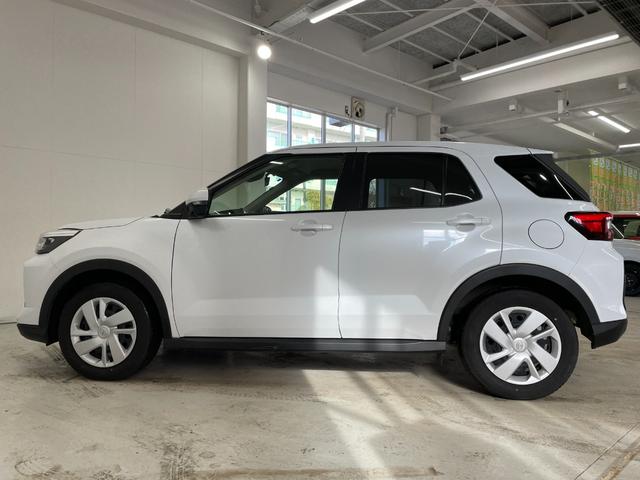 ライズ Ｘ　４ＷＤ　ナビ付　ＤＶＤ再生　バックカメラ　ＥＴＣ　ドラレコ　純正１６インチホイール　シートヒーター　プッシュスタート　ＵＳＢソケット　５人乗り　ＬＥＤヘッドライト（8枚目）