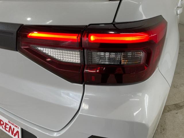 ライズ Ｘ　４ＷＤ　ナビ付　ＤＶＤ再生　バックカメラ　ＥＴＣ　ドラレコ　純正１６インチホイール　シートヒーター　プッシュスタート　ＵＳＢソケット　５人乗り　ＬＥＤヘッドライト（9枚目）