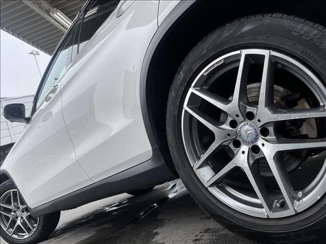 GLC 250 4MATIC スポーツ 純正ナビゲーション 全方位カメラ 衝突軽減システム パワーシート 4WD ハーフレザー シートヒーター ヘッドアップディスプレイ パワーバックドア LEDヘッド 純正アルミ(20枚目)