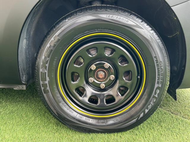 クルール　新品タイヤ　アルミホイールマットブラック塗装　社外ＴＶナビ　両側スライドドア　クルーズコントロール　ＥＴＣ　オートエアコン　フロントフォグランプ　オートライト(22枚目)