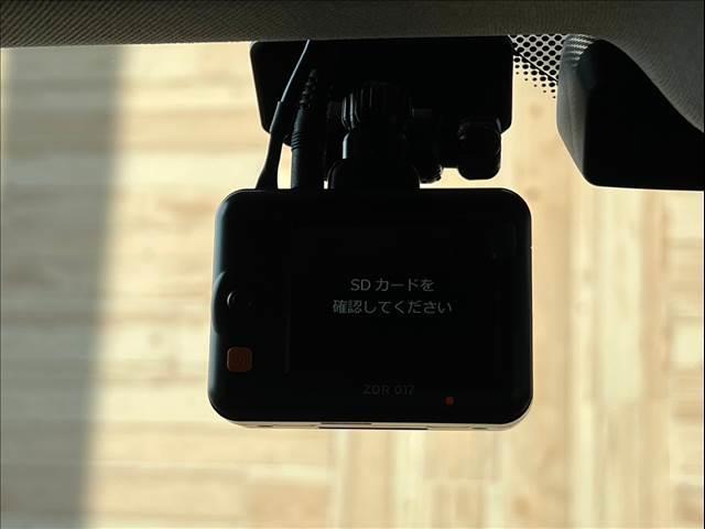 ｓＤｒｉｖｅ１８ｉ　ｘＬｉｎｅ　純正ナビ　前後ドラレコ　ＥＴＣ車載器　バックカメラ　ＨＩＤヘッドライト　純正アルミホイール　ＣＤ再生　プッシュスタート　ステアリングスイッチ　ＡＵＸ(9枚目)