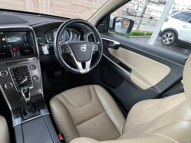 ＸＣ６０ Ｄ４　ＳＥ　メーカーナビ　フルセグＴＶ　レーダークルーズコントロール　ＥＴＣ車載器　シートヒーター　パワーシート　シートメモリー　ステアリングスイッチ　パドルシフト　１８インチアルミホイール（44枚目）