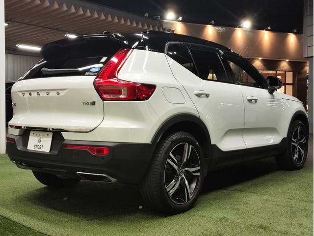 ＸＣ４０ Ｔ４　ＡＷＤ　Ｒデザイン　ブラックルーフ　３６０°カメラ　レーダークル－ズ　シートヒーター　パワーシート　パワーバックドア　シートメモリー　ステアリングヒーター　ワンオーナー　ＬＥＤヘッドライト　Ｂｌｕｅｔｏｏｔｈ接続　ＴＶ（32枚目）