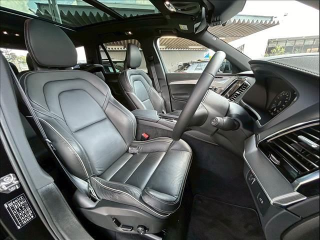 ＸＣ９０ Ｂ６　ＡＷＤ　Ｒデザイン　Ｂｏｗｅｒ＆Ｗｉｌｌｋｉｎｓ／サンルーフ／黒革シート／ＡｐｐｌｅＣａｒＰｌａｙ／全周囲カメラ／全席シートヒーター／ブラインドスポットモニター／ステアリングヒーター／電動リアゲート／パワーシート・メモリ（6枚目）