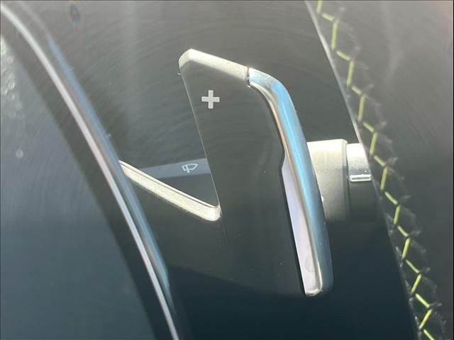 ２０８ ＧＴライン　ＡｐｐｌｅＣａｒＰｌａｙ／アダプティブクルーズコントロール／ブラインドスポットモニター／レーンキープアシスト／ワイヤレス充電／パドルシフト／バックカメラ／ＥＴＣ／ＵＳＢポート／アイドリングストップ（11枚目）