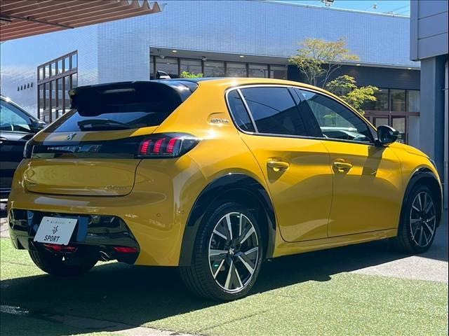 ２０８ ＧＴライン　ＡｐｐｌｅＣａｒＰｌａｙ／アダプティブクルーズコントロール／ブラインドスポットモニター／レーンキープアシスト／ワイヤレス充電／パドルシフト／バックカメラ／ＥＴＣ／ＵＳＢポート／アイドリングストップ（17枚目）