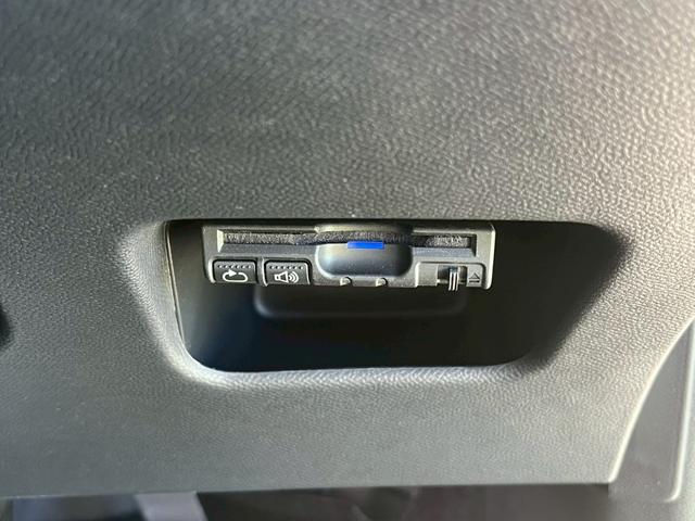 ２０８ ＧＴライン　ＡｐｐｌｅＣａｒＰｌａｙ／アダプティブクルーズコントロール／ブラインドスポットモニター／レーンキープアシスト／ワイヤレス充電／パドルシフト／バックカメラ／ＥＴＣ／ＵＳＢポート／アイドリングストップ（41枚目）