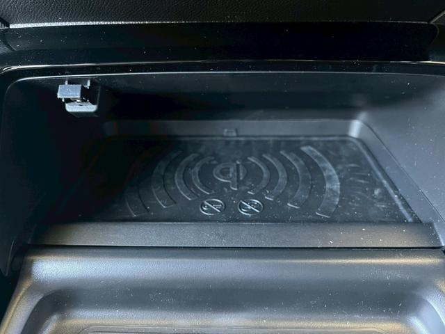 ２０８ ＧＴライン　ＡｐｐｌｅＣａｒＰｌａｙ／アダプティブクルーズコントロール／ブラインドスポットモニター／レーンキープアシスト／ワイヤレス充電／パドルシフト／バックカメラ／ＥＴＣ／ＵＳＢポート／アイドリングストップ（49枚目）