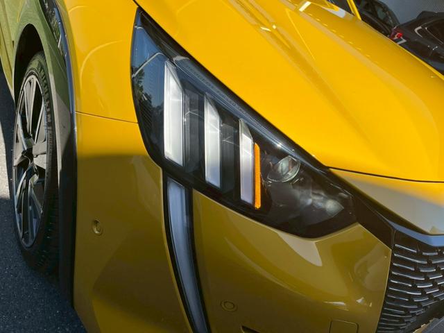 ２０８ ＧＴライン　ＡｐｐｌｅＣａｒＰｌａｙ／アダプティブクルーズコントロール／ブラインドスポットモニター／レーンキープアシスト／ワイヤレス充電／パドルシフト／バックカメラ／ＥＴＣ／ＵＳＢポート／アイドリングストップ（64枚目）
