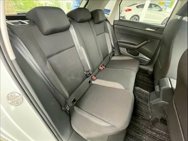 ポロ ＴＳＩアクティブベーシック　ＡｐｐｌｅＣａｒＰｌａｙ／フルセグＴＶ／バックカメラ／クルーズコントロール／パドルシフト／ワイヤレス充電／ＥＴＣ車載器／アイドリングストップ／ＵＳＢ－Ｃポート／デジタルメータ／レーンキープアシスト（5枚目）