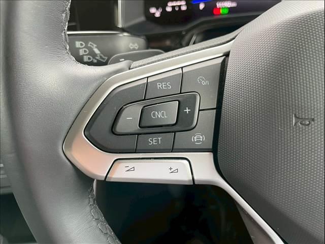 ポロ ＴＳＩアクティブベーシック　ＡｐｐｌｅＣａｒＰｌａｙ／フルセグＴＶ／バックカメラ／クルーズコントロール／パドルシフト／ワイヤレス充電／ＥＴＣ車載器／アイドリングストップ／ＵＳＢ－Ｃポート／デジタルメータ／レーンキープアシスト（7枚目）