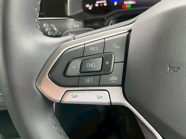 ポロ ＴＳＩアクティブベーシック　ＡｐｐｌｅＣａｒＰｌａｙ／フルセグＴＶ／バックカメラ／クルーズコントロール／パドルシフト／ワイヤレス充電／ＥＴＣ車載器／アイドリングストップ／ＵＳＢ－Ｃポート／デジタルメータ／レーンキープアシスト（29枚目）