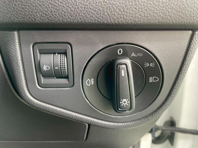 ポロ ＴＳＩアクティブベーシック　ＡｐｐｌｅＣａｒＰｌａｙ／フルセグＴＶ／バックカメラ／クルーズコントロール／パドルシフト／ワイヤレス充電／ＥＴＣ車載器／アイドリングストップ／ＵＳＢ－Ｃポート／デジタルメータ／レーンキープアシスト（38枚目）