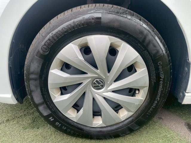 ポロ ＴＳＩアクティブベーシック　ＡｐｐｌｅＣａｒＰｌａｙ／フルセグＴＶ／バックカメラ／クルーズコントロール／パドルシフト／ワイヤレス充電／ＥＴＣ車載器／アイドリングストップ／ＵＳＢ－Ｃポート／デジタルメータ／レーンキープアシスト（62枚目）