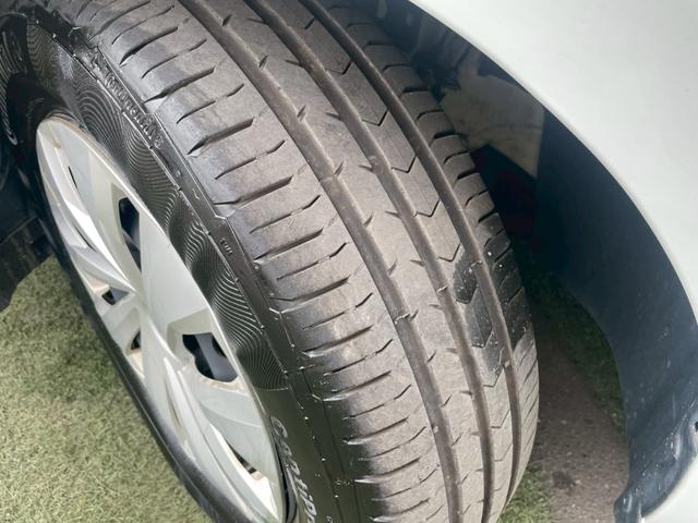 ポロ ＴＳＩアクティブベーシック　ＡｐｐｌｅＣａｒＰｌａｙ／フルセグＴＶ／バックカメラ／クルーズコントロール／パドルシフト／ワイヤレス充電／ＥＴＣ車載器／アイドリングストップ／ＵＳＢ－Ｃポート／デジタルメータ／レーンキープアシスト（64枚目）