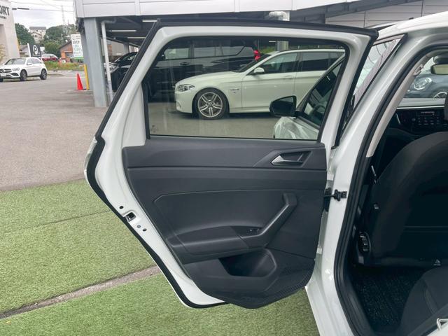 ポロ ＴＳＩアクティブベーシック　ＡｐｐｌｅＣａｒＰｌａｙ／フルセグＴＶ／バックカメラ／クルーズコントロール／パドルシフト／ワイヤレス充電／ＥＴＣ車載器／アイドリングストップ／ＵＳＢ－Ｃポート／デジタルメータ／レーンキープアシスト（70枚目）