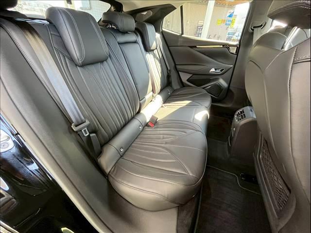 DS4 リヴォリ ブルーHDi AppleCarPlay/FOCALサウンド/シートクーラ/シートヒータ/全方位カメラ/アダプティブクルーズコントロール/ヘッドアップディスプレイ/メモリー付きパワーシート/ブラインドスポットモニター(6枚目)