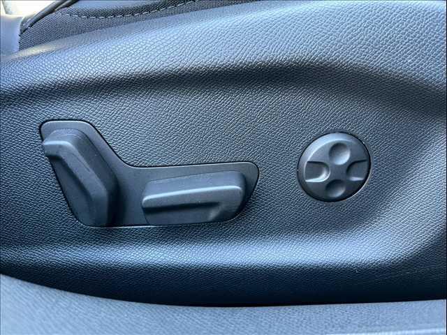 DS4 リヴォリ ブルーHDi AppleCarPlay/FOCALサウンド/シートクーラ/シートヒータ/全方位カメラ/アダプティブクルーズコントロール/ヘッドアップディスプレイ/メモリー付きパワーシート/ブラインドスポットモニター(10枚目)