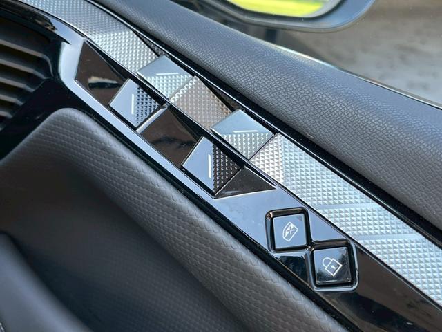 DS4 リヴォリ ブルーHDi AppleCarPlay/FOCALサウンド/シートクーラ/シートヒータ/全方位カメラ/アダプティブクルーズコントロール/ヘッドアップディスプレイ/メモリー付きパワーシート/ブラインドスポットモニター(43枚目)