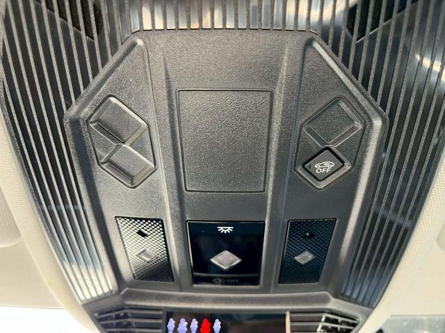 DS4 リヴォリ ブルーHDi AppleCarPlay/FOCALサウンド/シートクーラ/シートヒータ/全方位カメラ/アダプティブクルーズコントロール/ヘッドアップディスプレイ/メモリー付きパワーシート/ブラインドスポットモニター(53枚目)