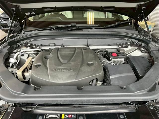 ＸＣ６０ Ｄ４　ＡＷＤ　モーメンタム　ＡｐｐｌｅＣａｒＰｌａｙ／フルセグＴＶ／シートヒーター／白革シート／アダプティブクルーズコントロール／ブラインドスポットモニター／メモリー付きパワーシート／パワーバックドア／Ｗエアコン／純正ナビ（12枚目）
