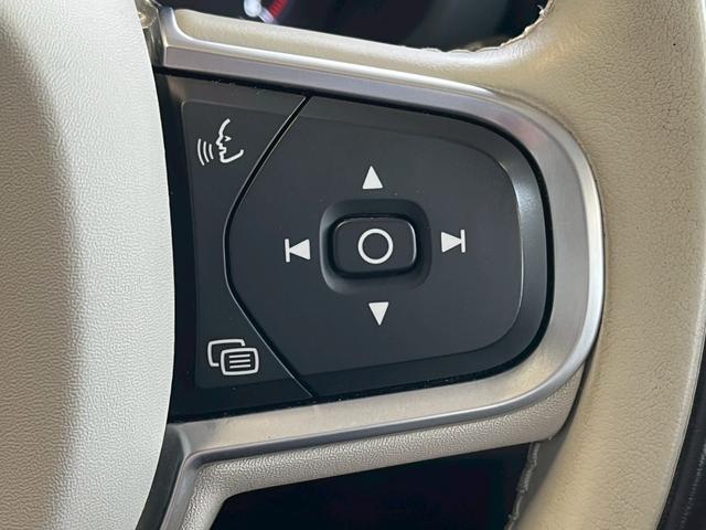 ＸＣ６０ Ｄ４　ＡＷＤ　モーメンタム　ＡｐｐｌｅＣａｒＰｌａｙ／フルセグＴＶ／シートヒーター／白革シート／アダプティブクルーズコントロール／ブラインドスポットモニター／メモリー付きパワーシート／パワーバックドア／Ｗエアコン／純正ナビ（35枚目）